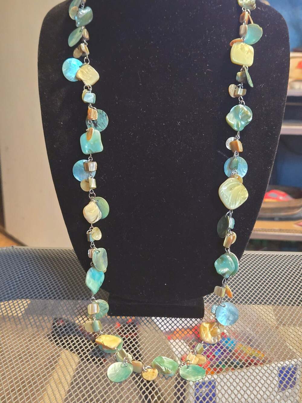 Unbranded Multi-Strand Shell Bead Necklace Green Blue Turquoise
